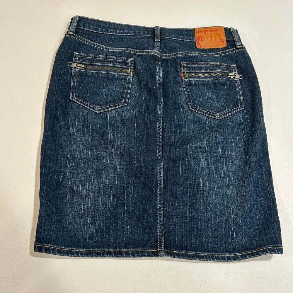 Levi’s Premium Zippit Kit Denim Skirt Dark Wash Size 30